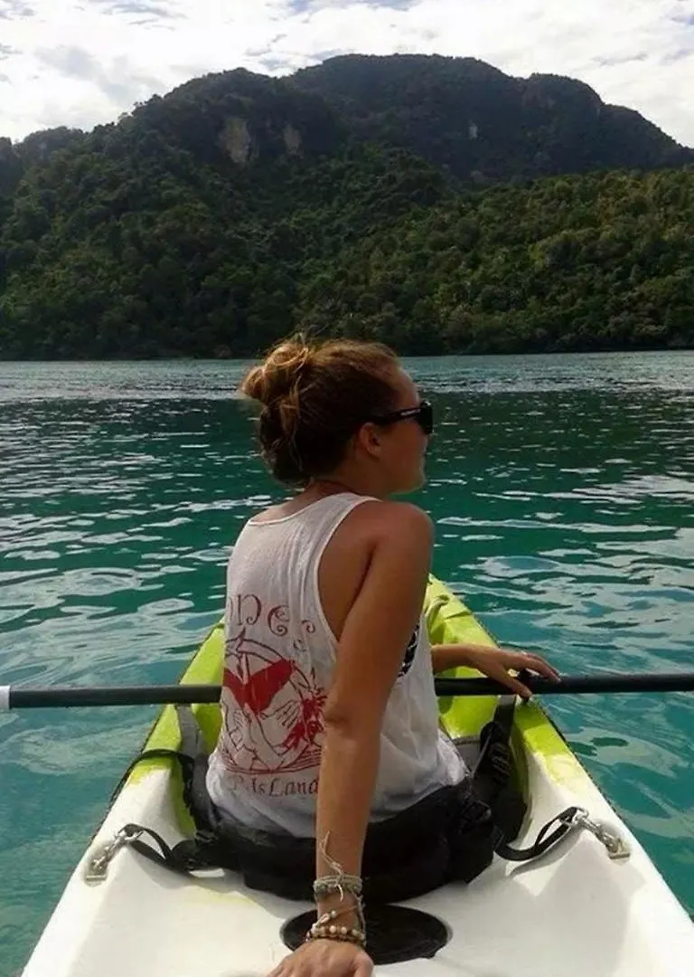 Hostel Stones Bar Dorm Rooms Koh Phi Phi