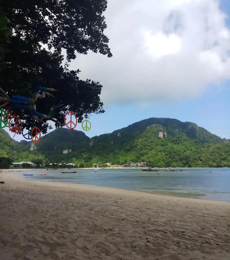Stones Bar Dorm Rooms Koh Phi Phi
